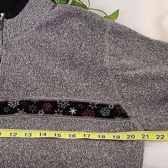 Woolrich. Sweater. Size Large. EUC - Picture 9 of 11